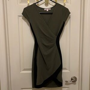 Crave Fame army green and black short sleeve dress